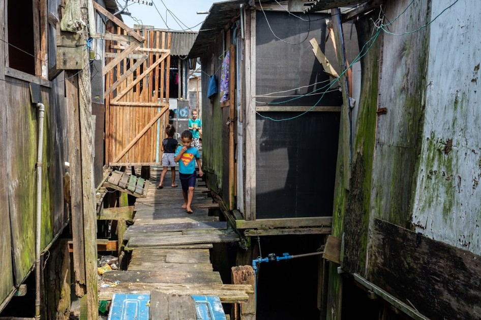 Esperança no Labirinto: um Refúgio para as Crianças da Vila dos Pescadores, em Cubatão